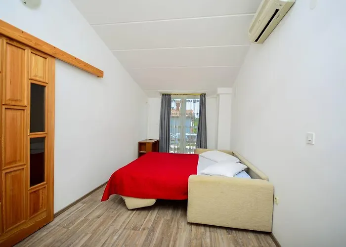Apartments Romano *