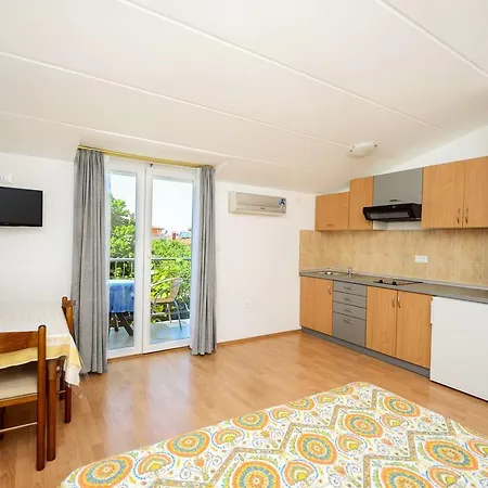 Apartments Romano Apartment