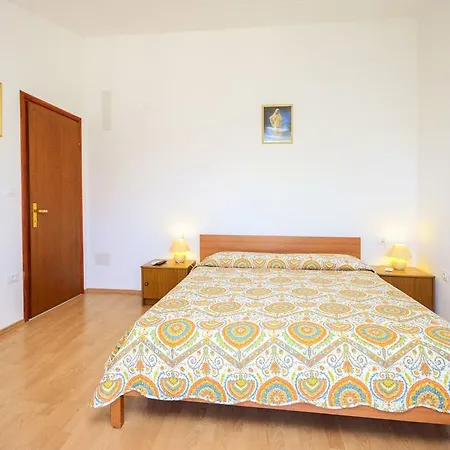 Apartments Romano Apartment *